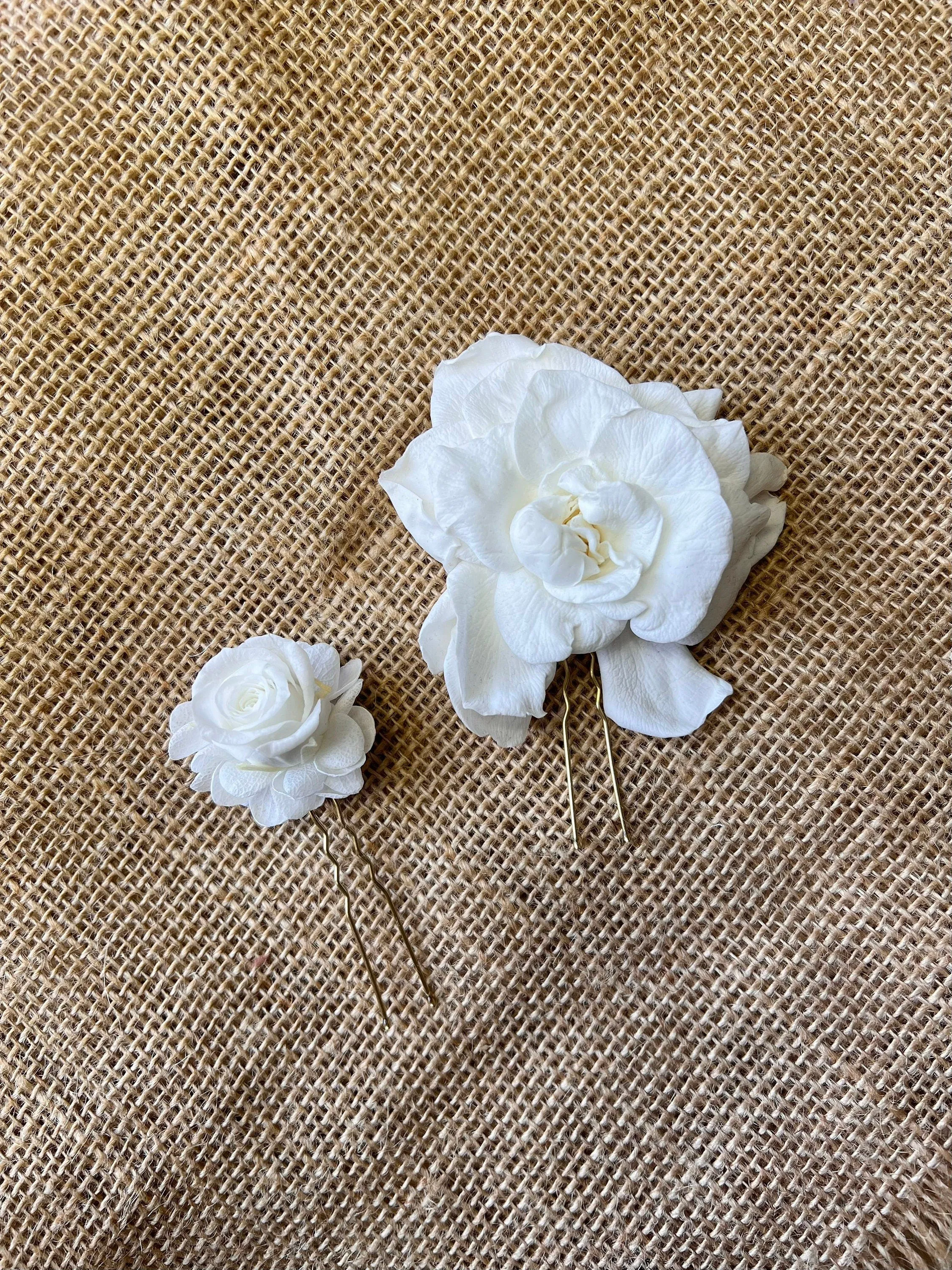 Boho Bridal Rose Hair Pins, Wedding Hair Dried Floral Hair Piece, White Roses Hair Pin, Real Flower Wedding Hair Accessories Handmade UK