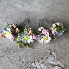 Meadow daisy floral hair pins