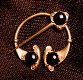 Pennanular Brooch - Celtic Trumpet pattern - R-18