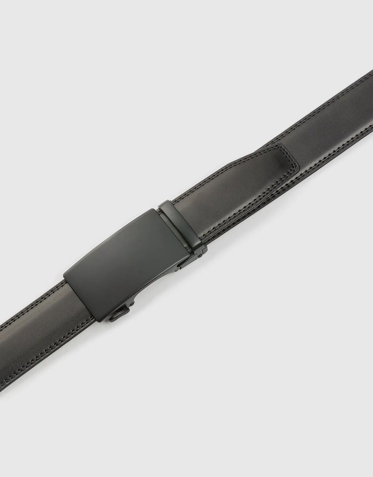 Sleek Luster Ratchet Belt